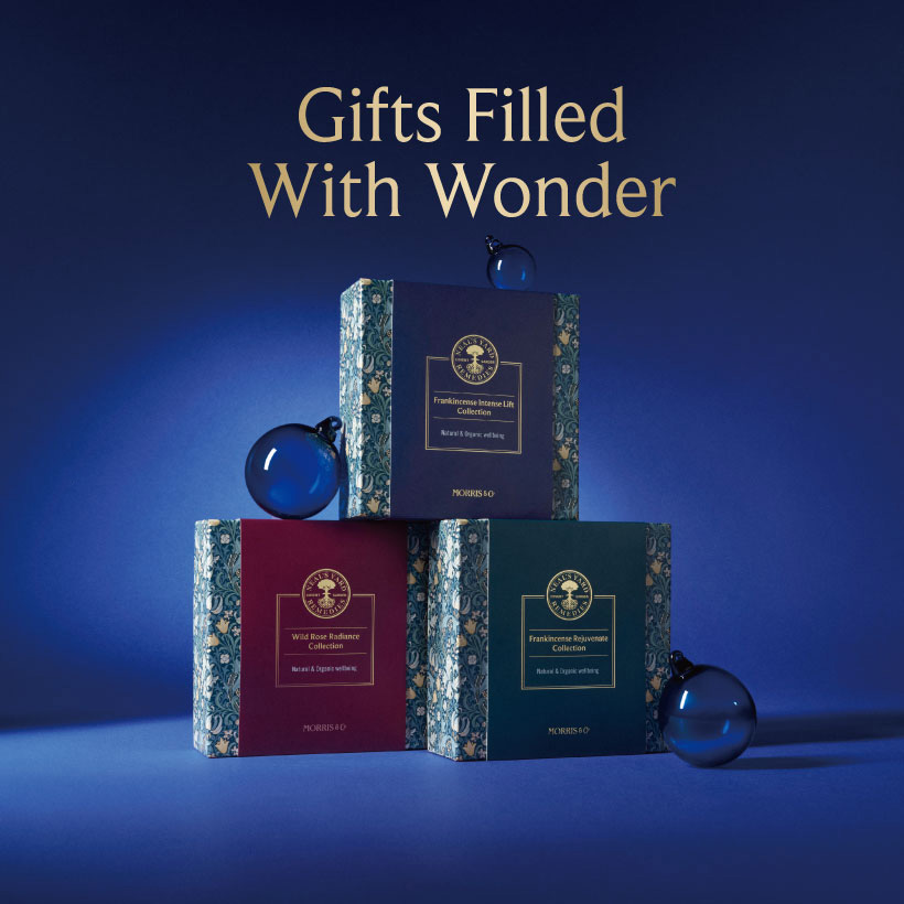 肌も心も輝くホリデーシーズンに。クリスマスコフレ