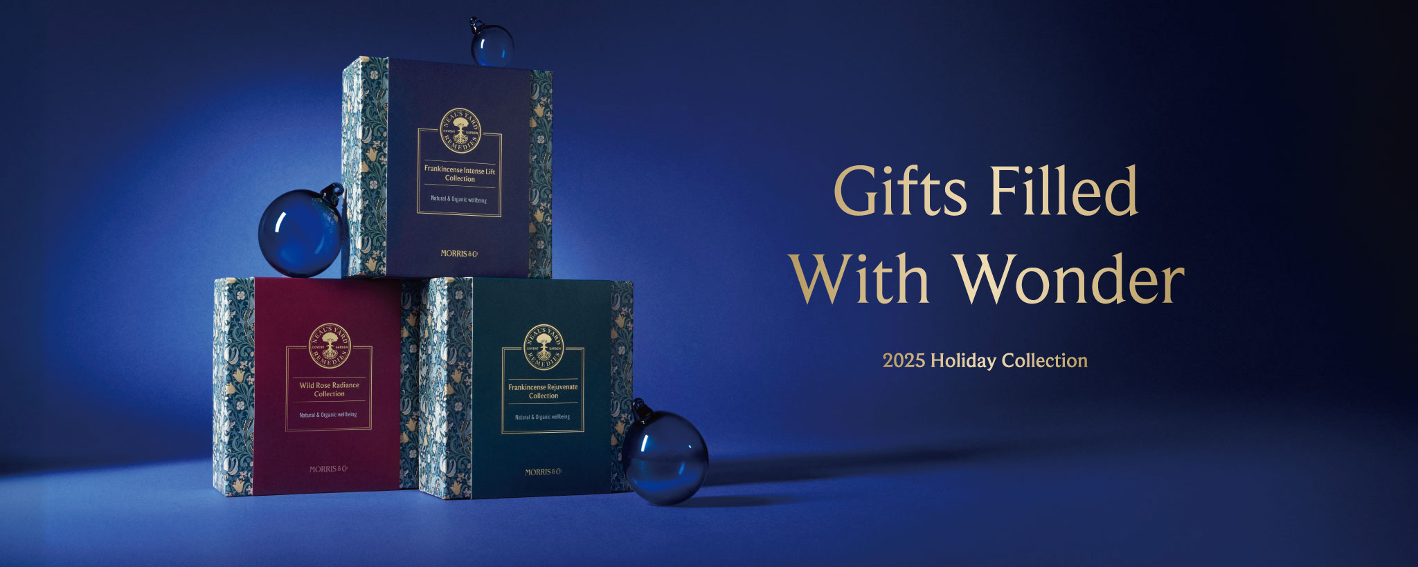 肌も心も輝くホリデーシーズンに。クリスマスコフレ