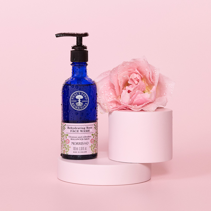 Morris&Coとの限定ラベル登場。ローズスキンケア